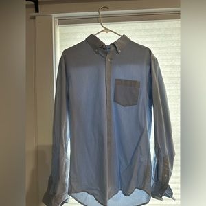 Men’s old navy button up dress shirt light blue size medium